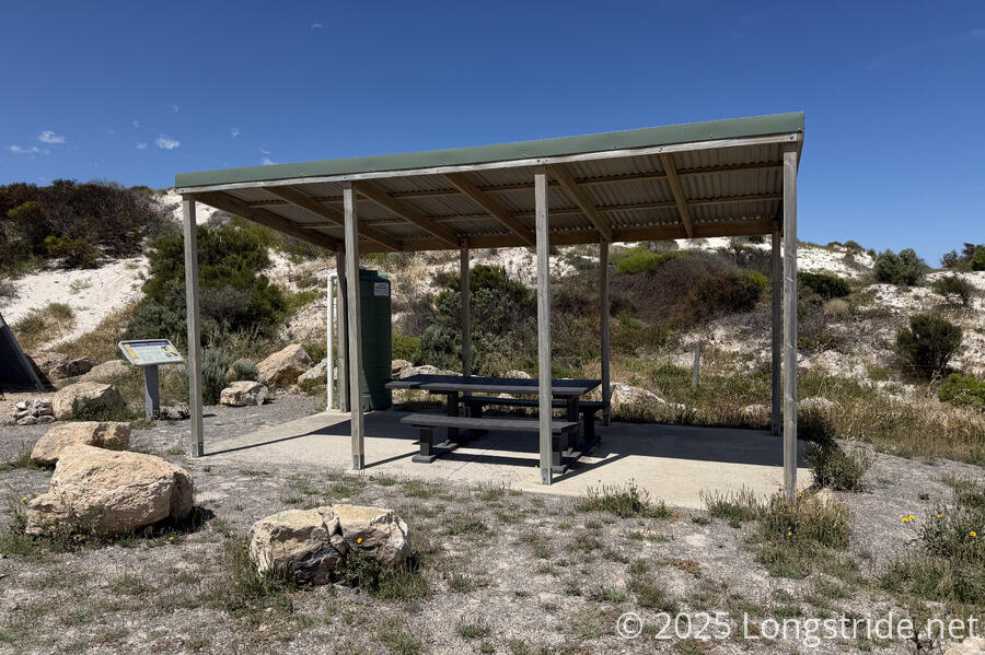 Barkers Rocks Shelter